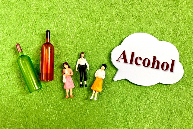 アルコールと女性のイメージ